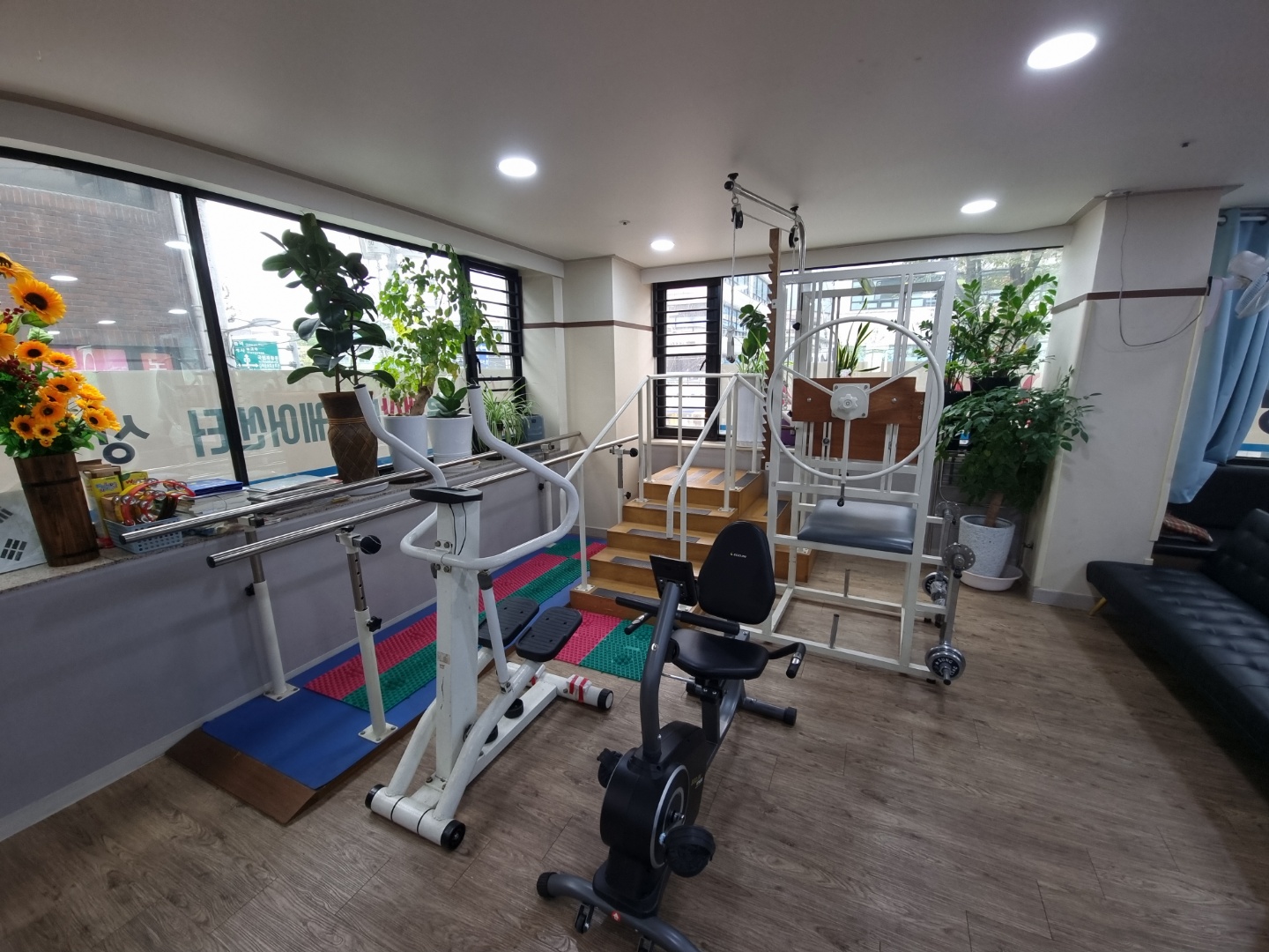 센터 이미지