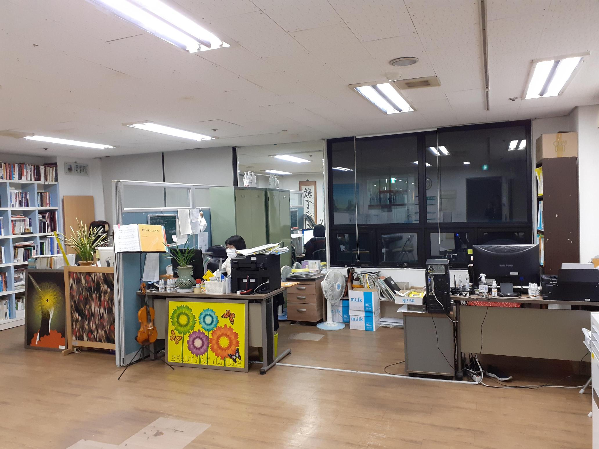 센터 이미지