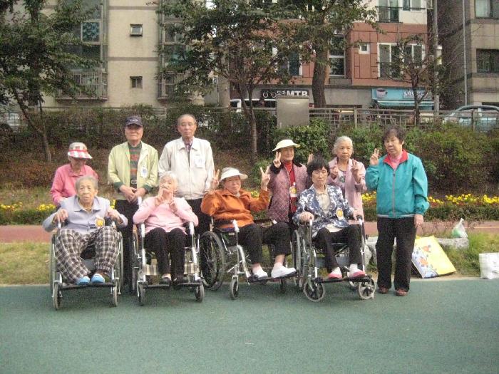 센터 이미지