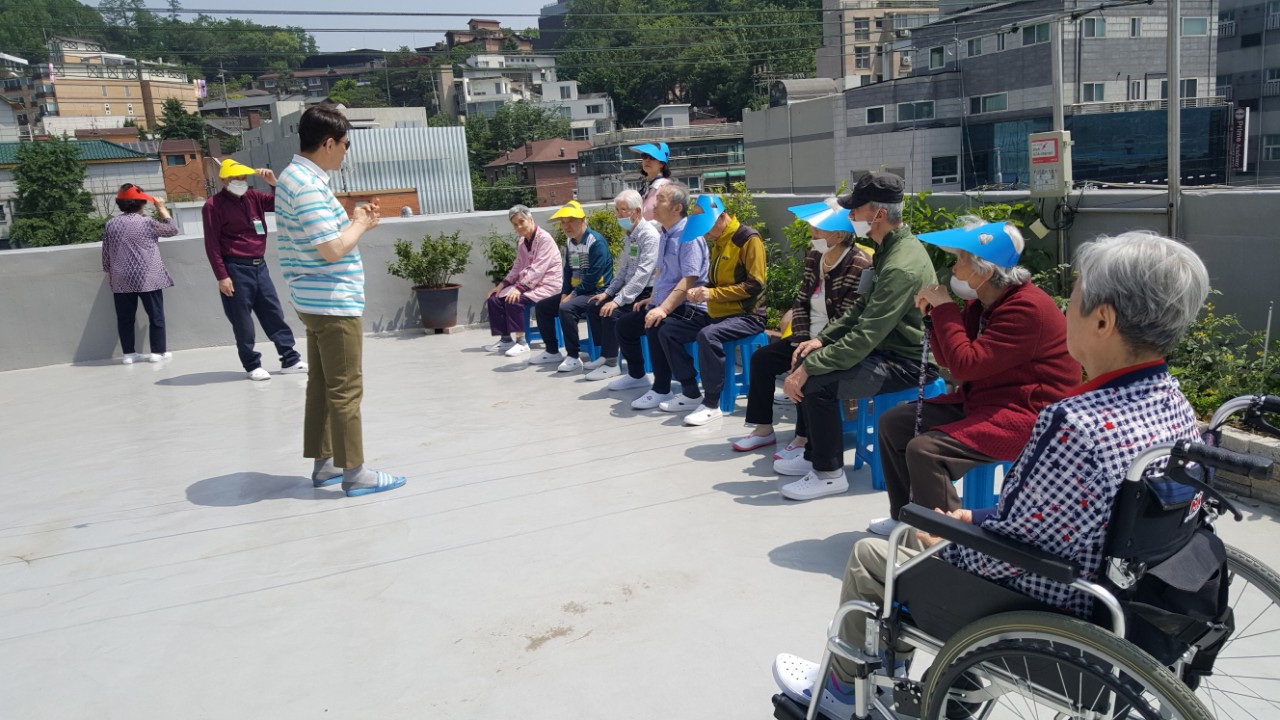센터 이미지