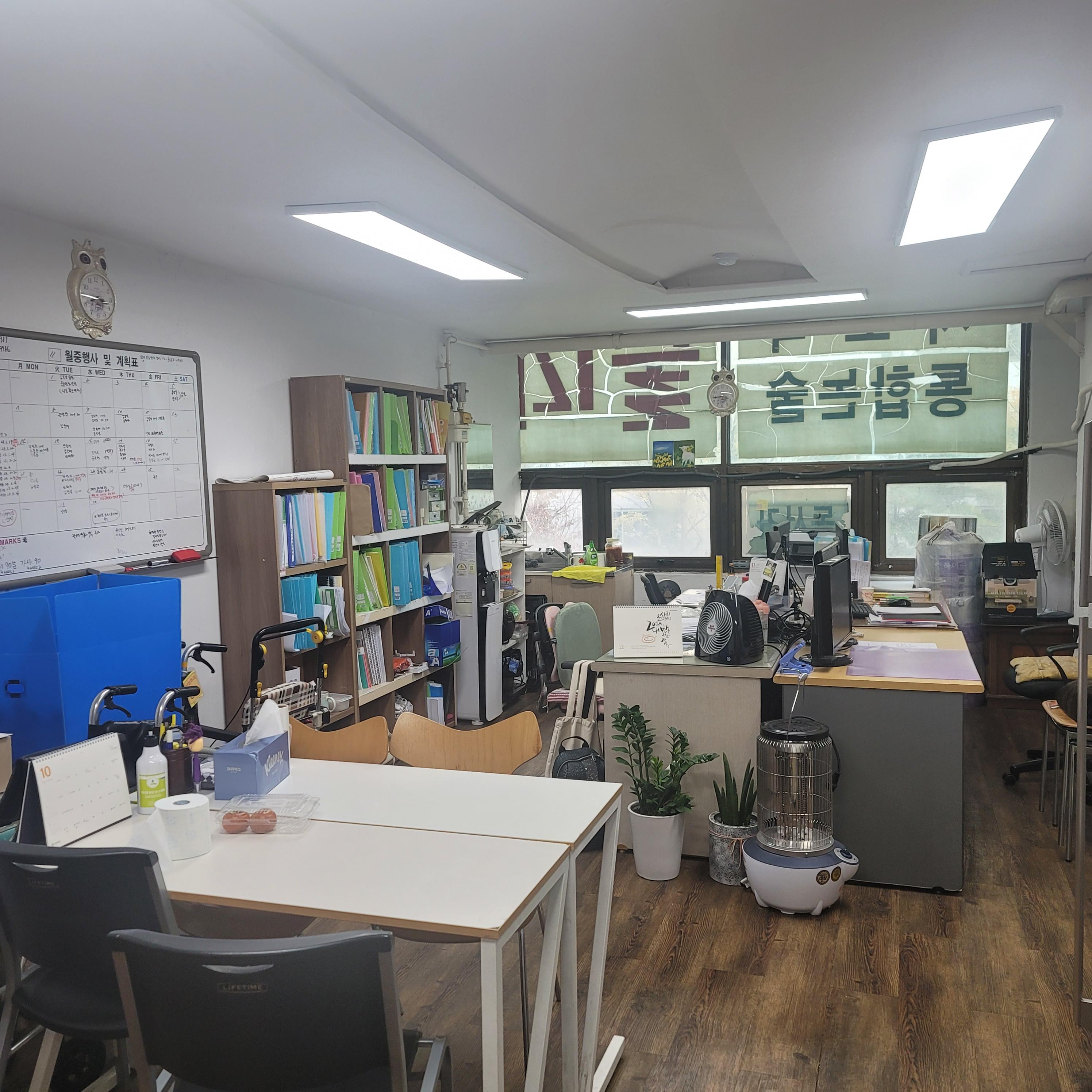 센터 이미지