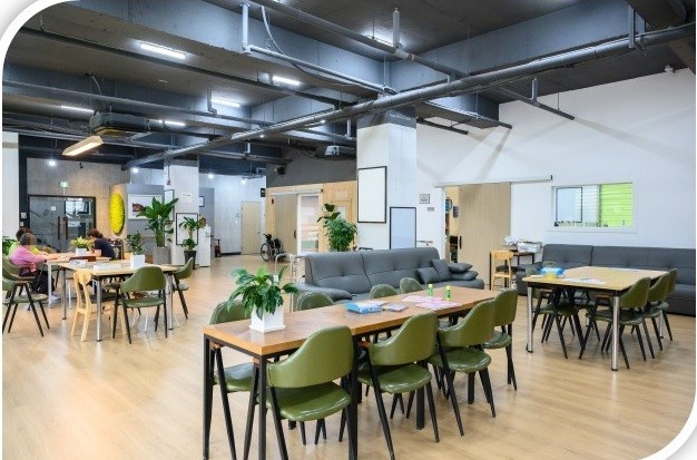 센터 이미지