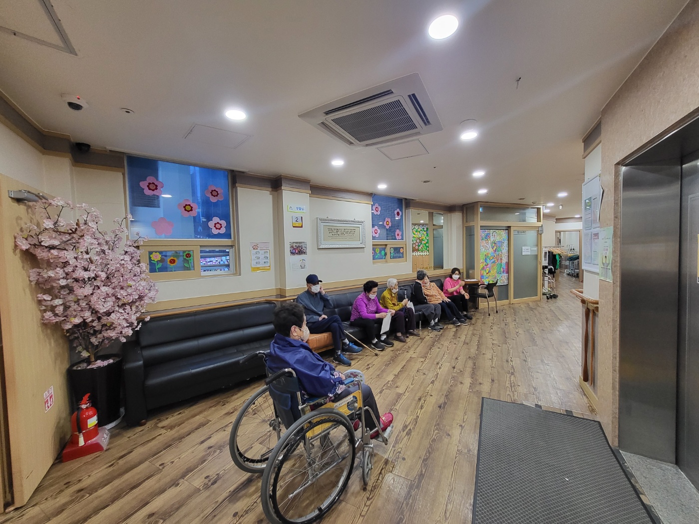 센터 이미지