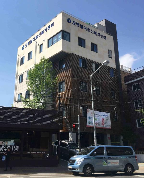 센터 이미지