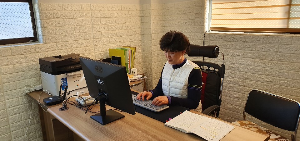 센터 이미지
