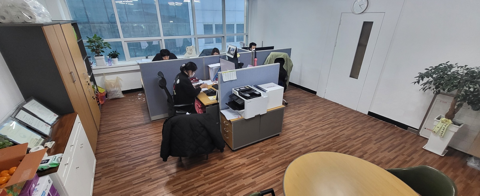 센터 이미지