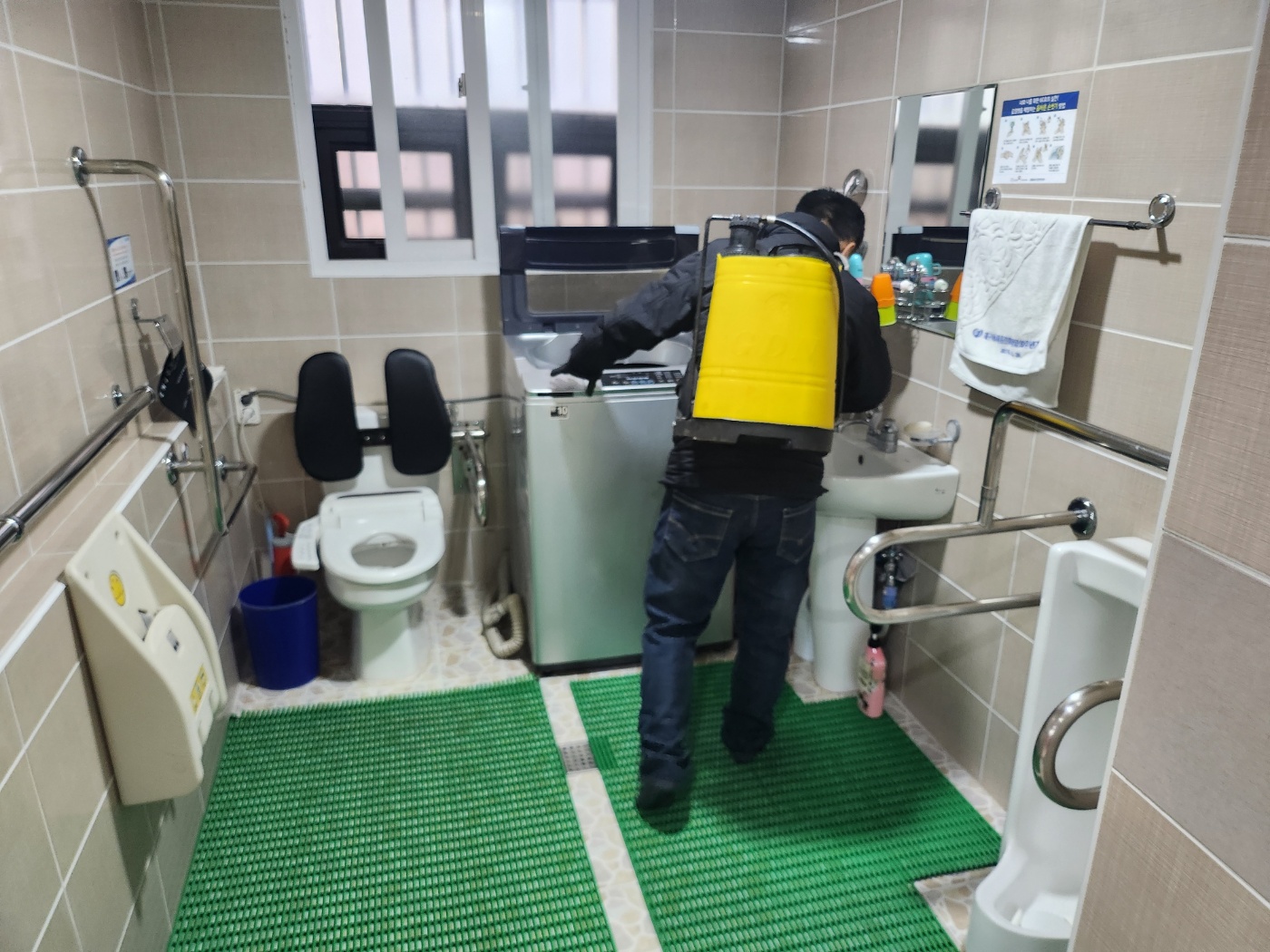 센터 이미지