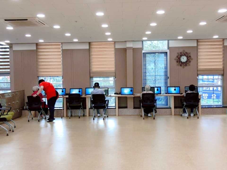 센터 이미지