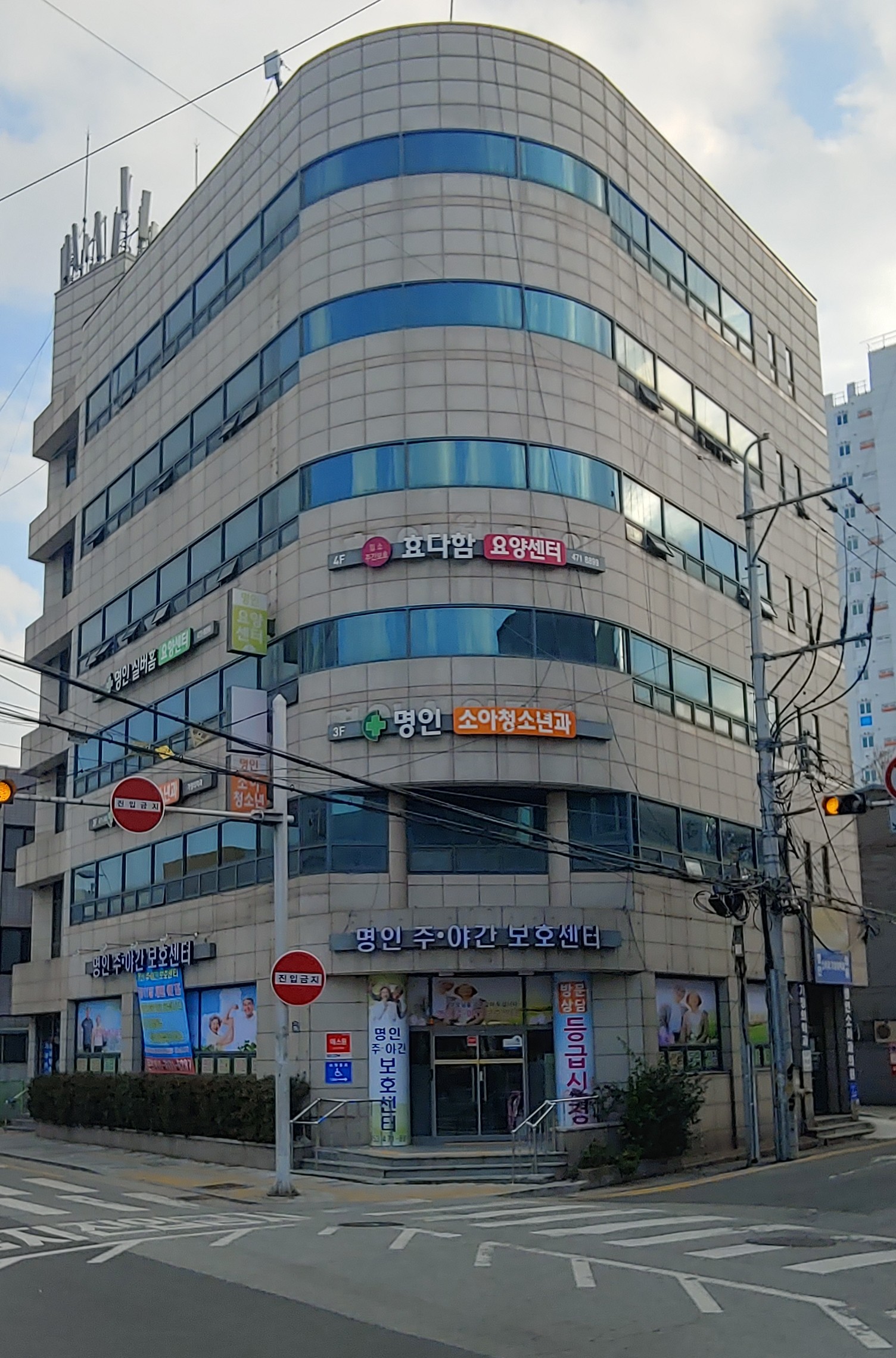 센터 이미지