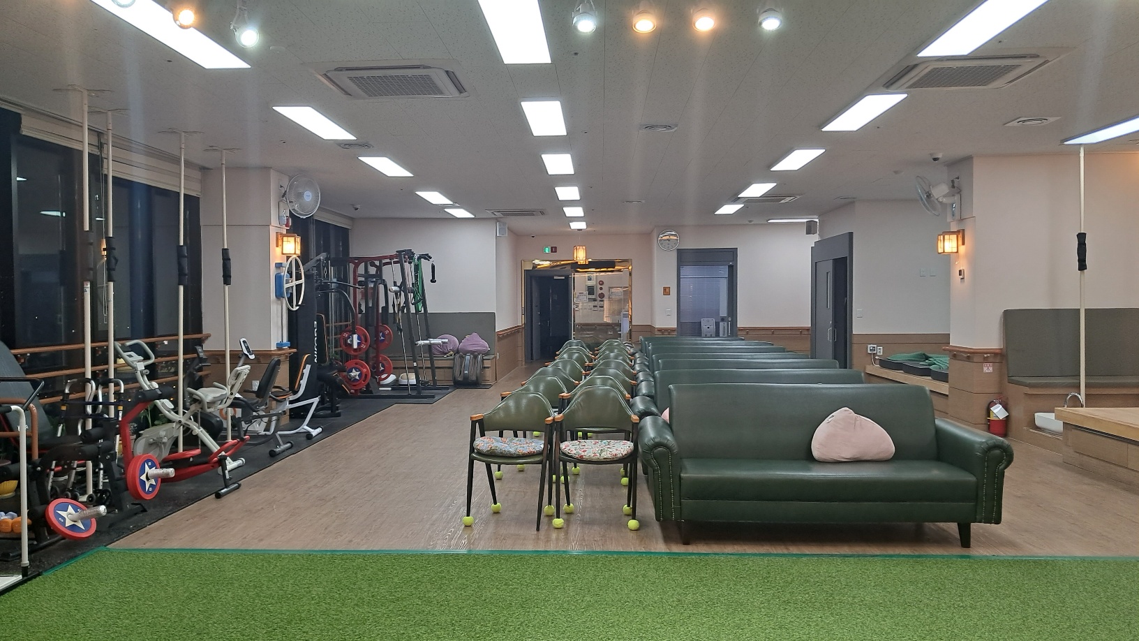 센터 이미지