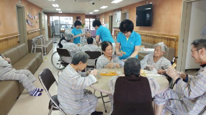 센터 이미지