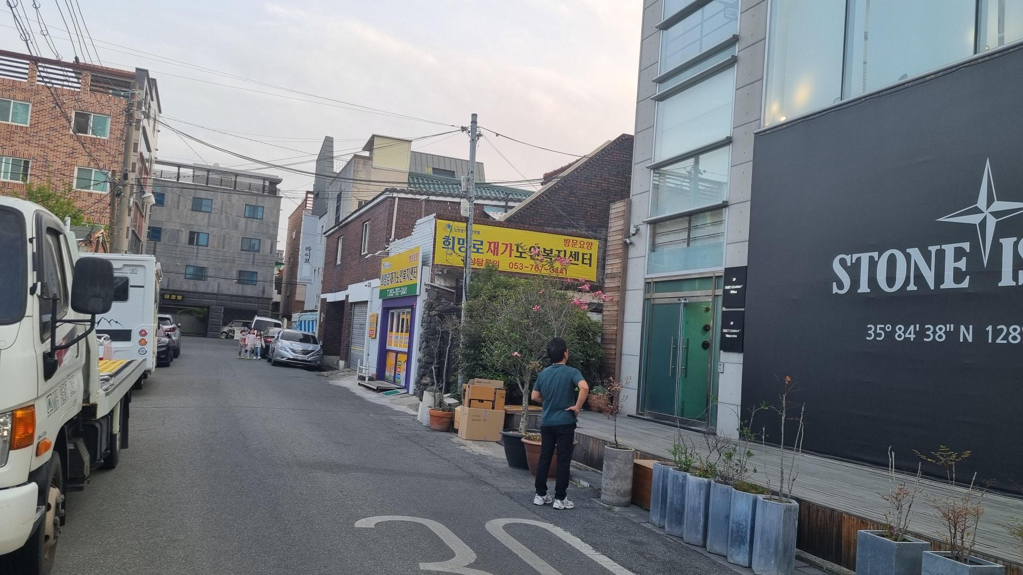 센터 이미지