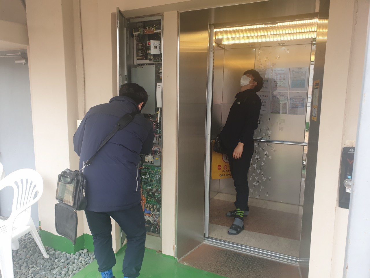 센터 이미지
