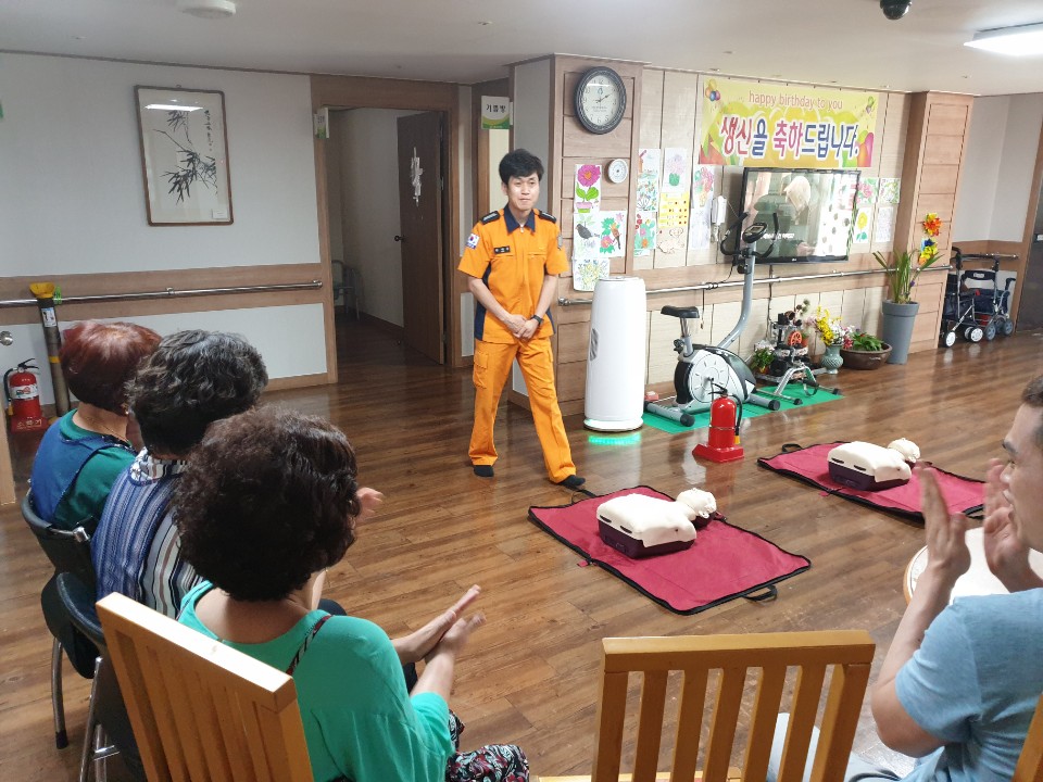 센터 이미지