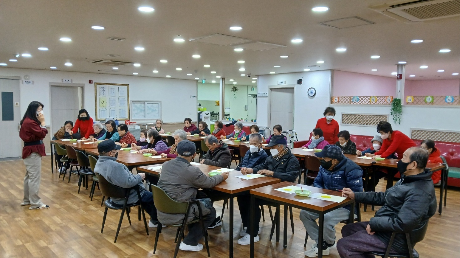 센터 이미지
