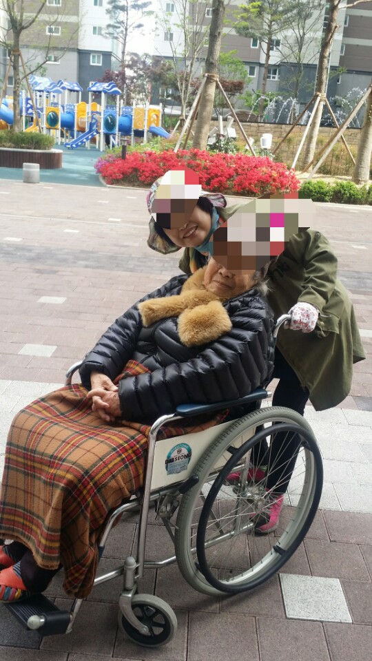 센터 이미지