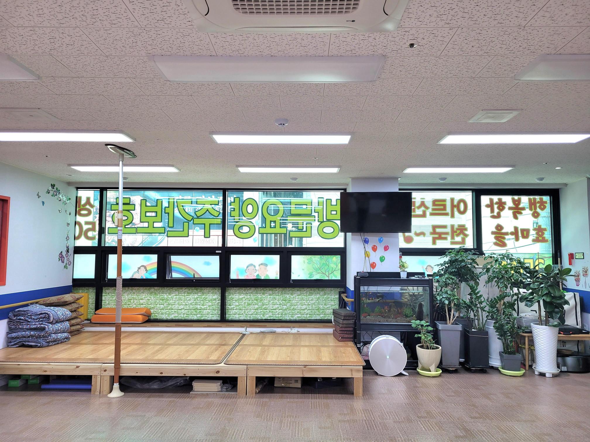 센터 이미지
