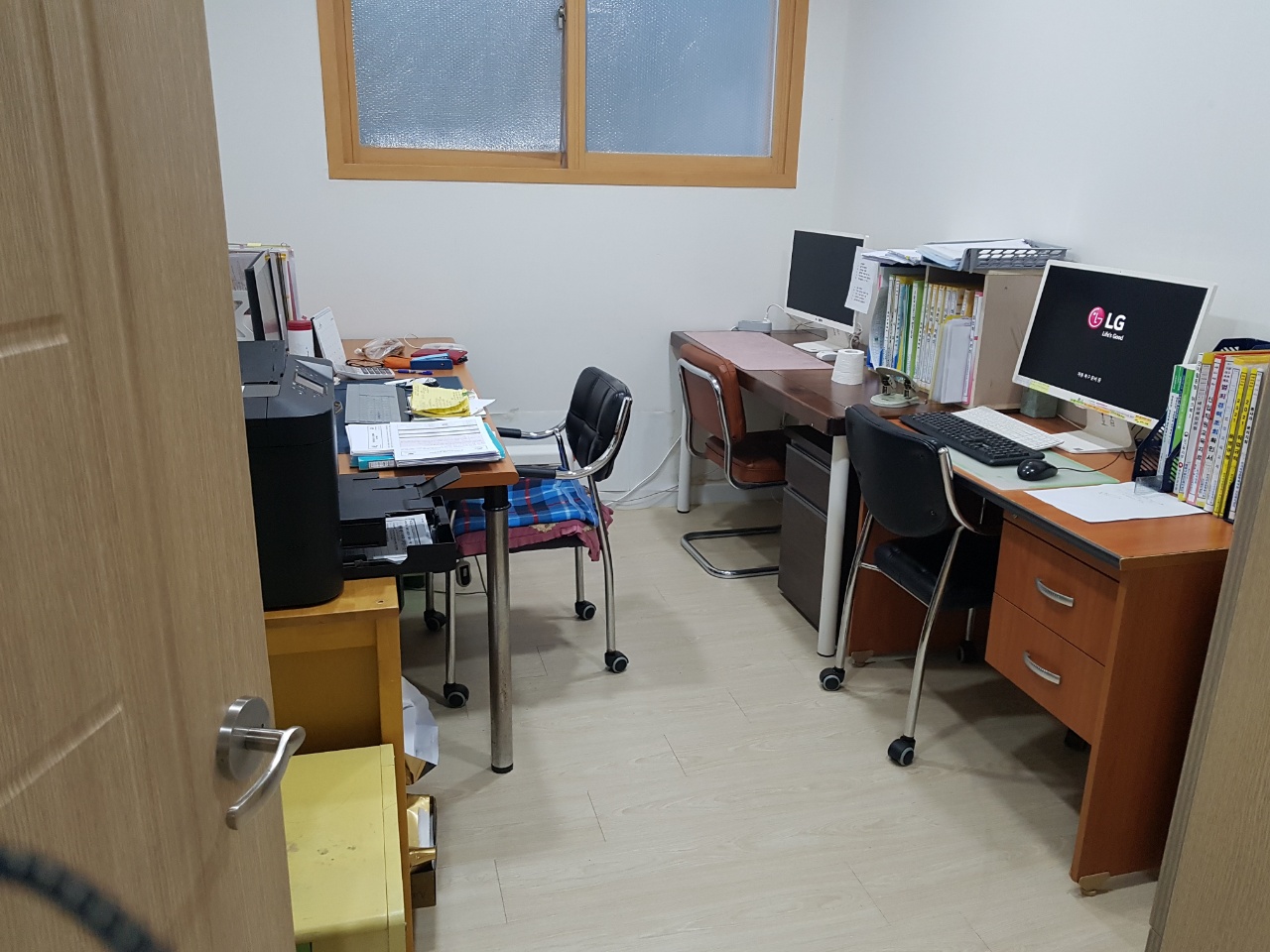 센터 이미지