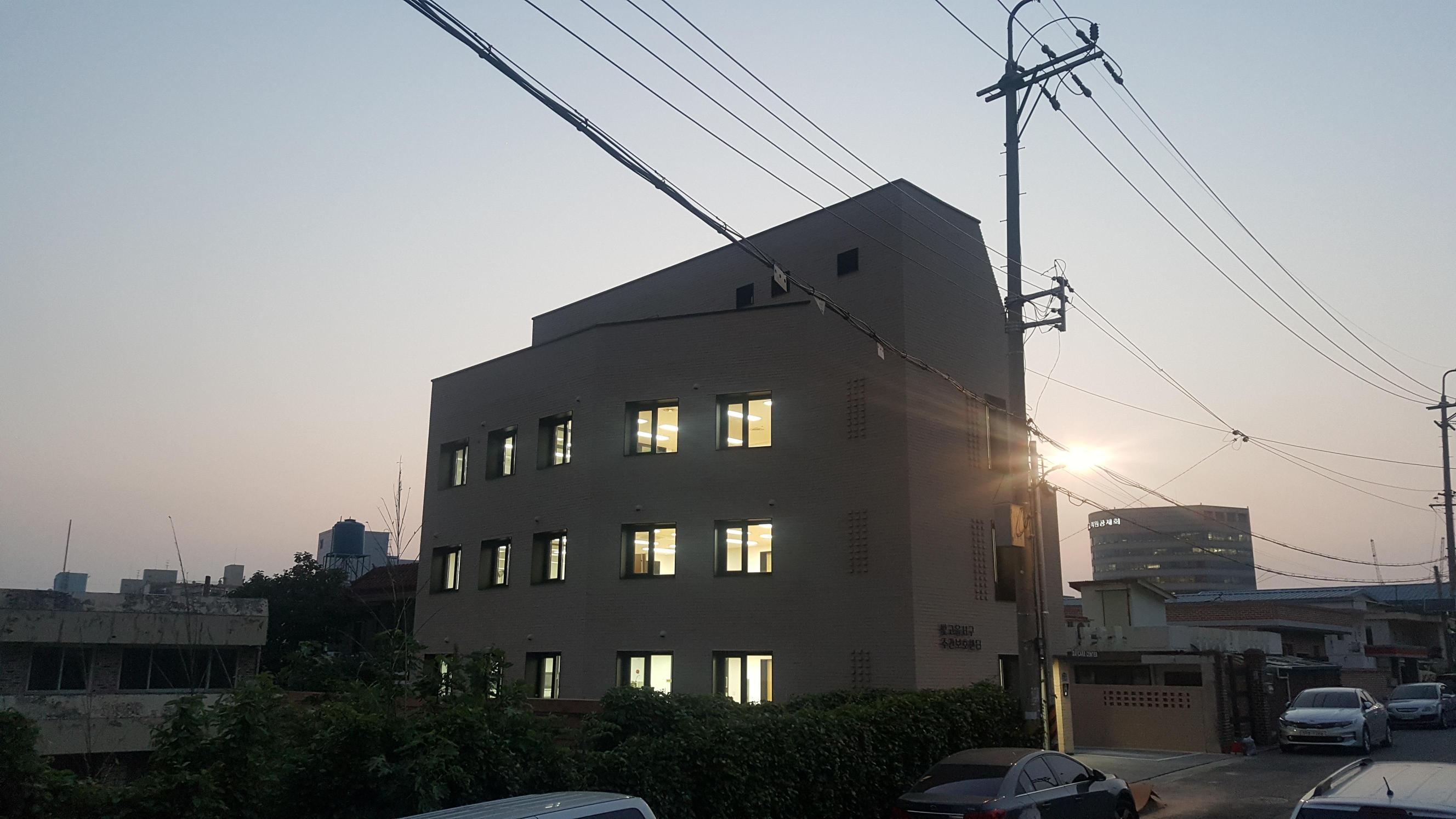 센터 이미지