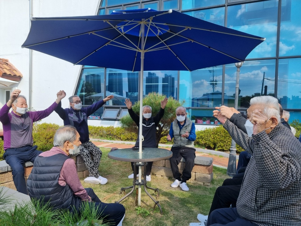 센터 이미지