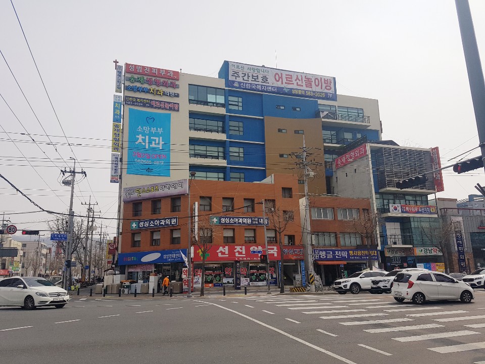 센터 이미지