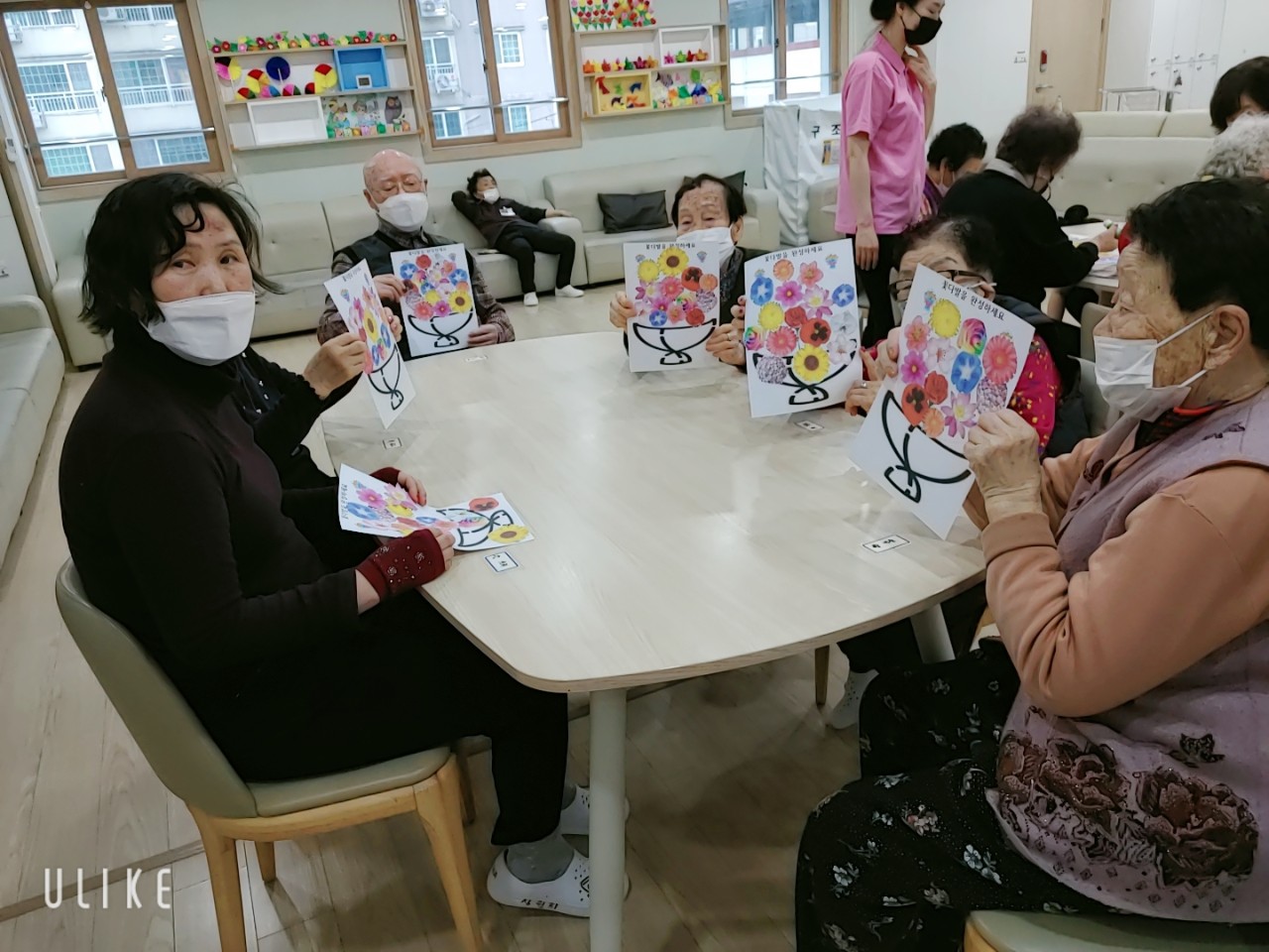 센터 이미지