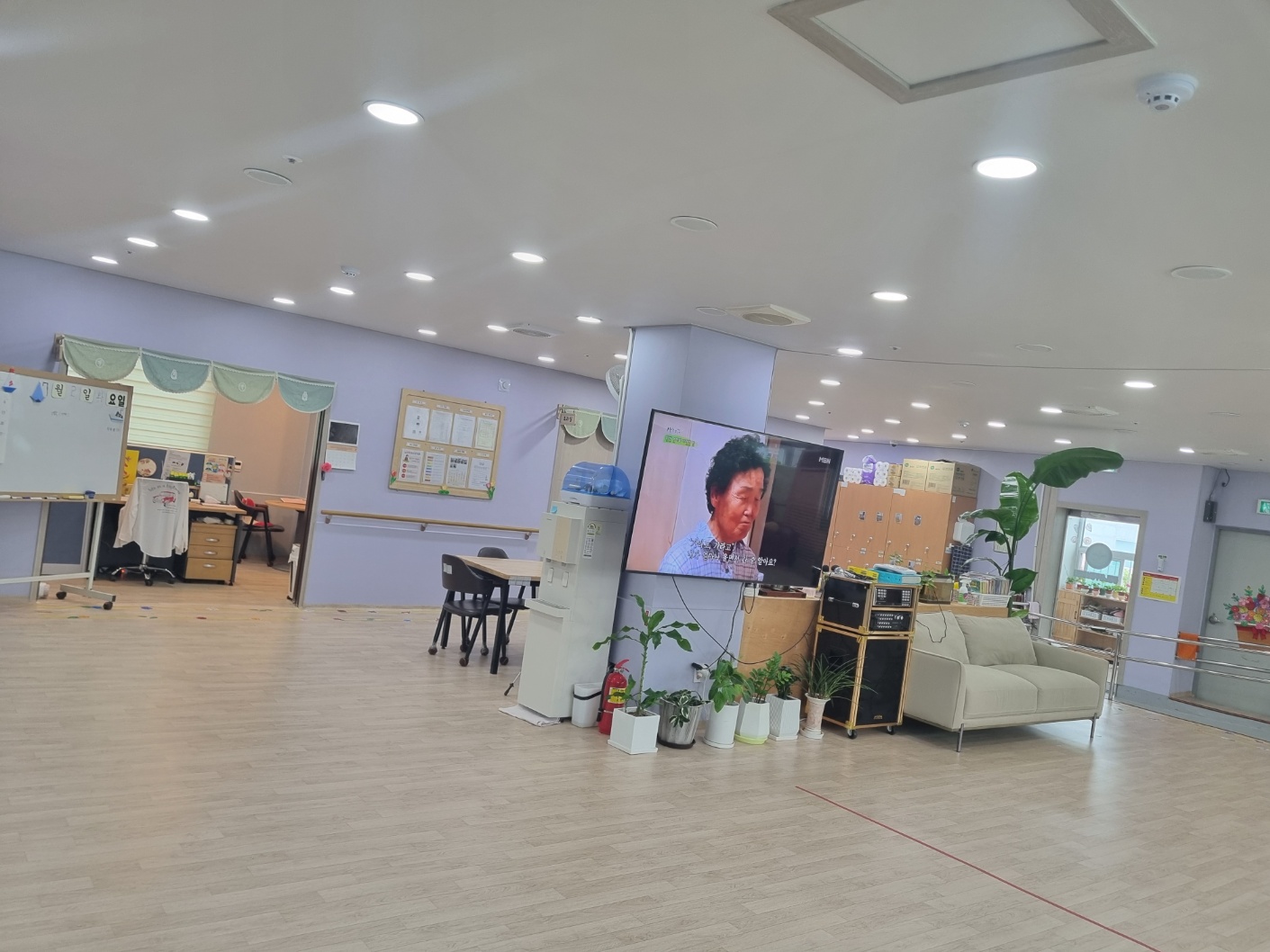 센터 이미지