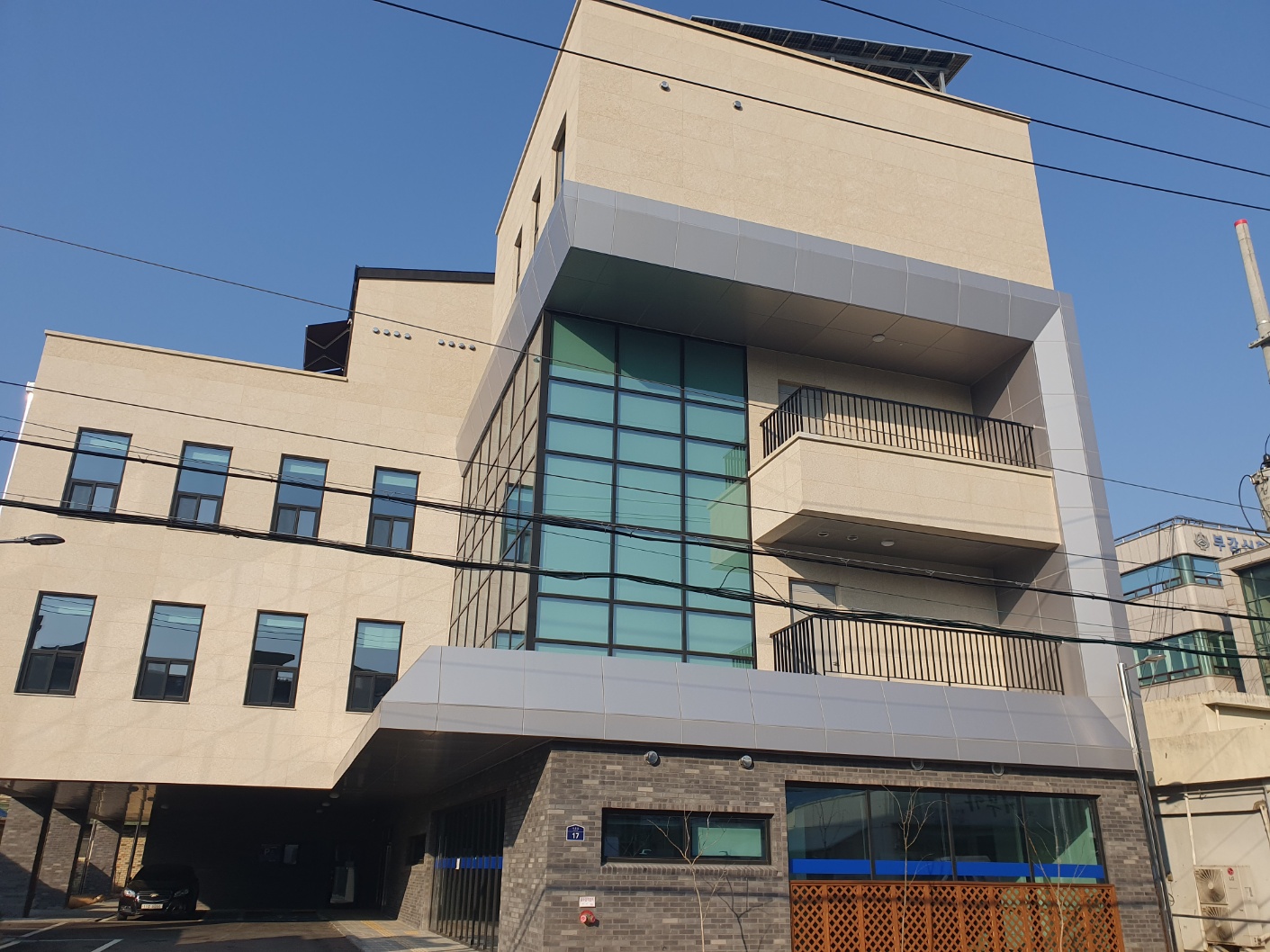 센터 이미지