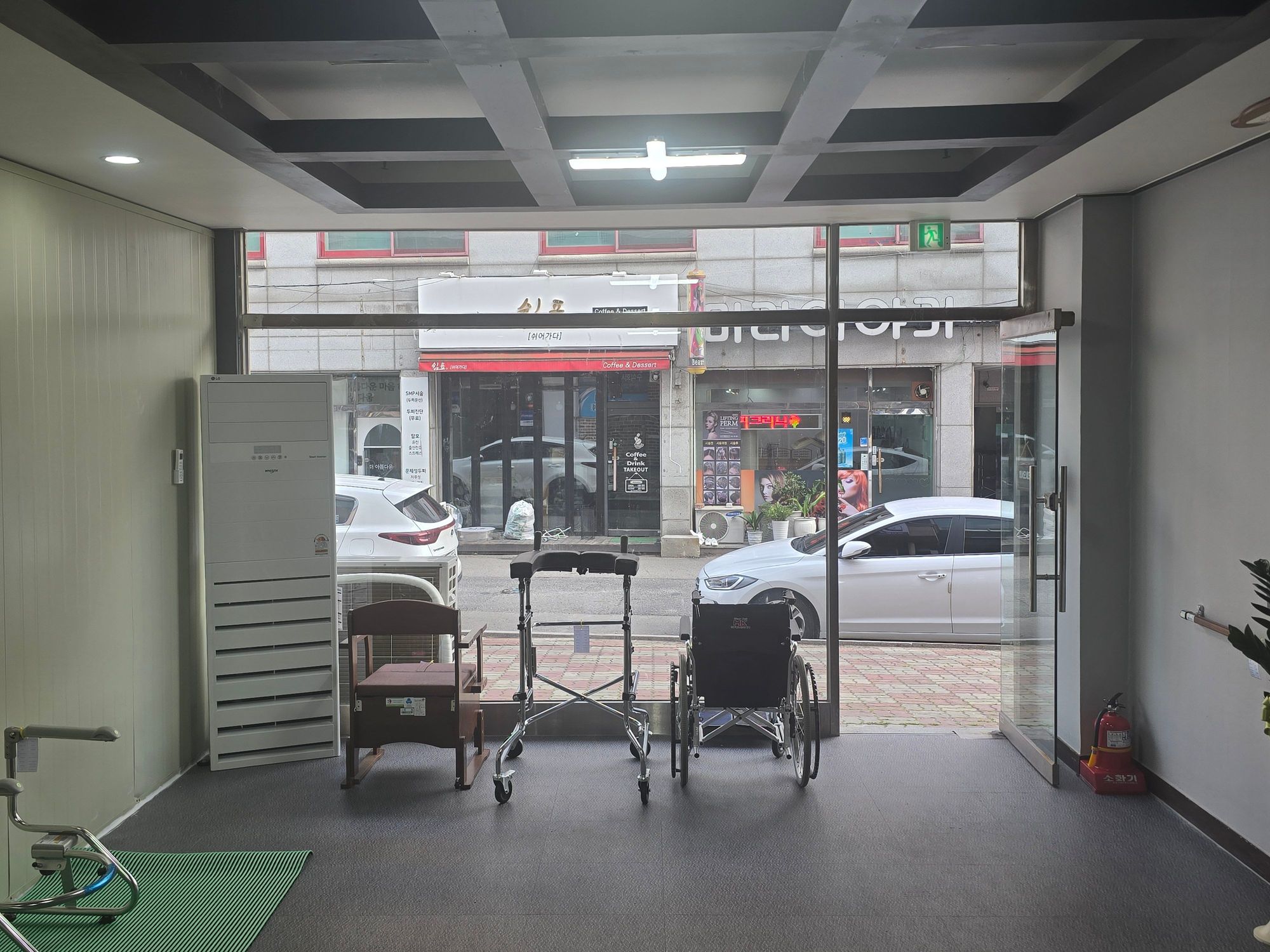 센터 이미지