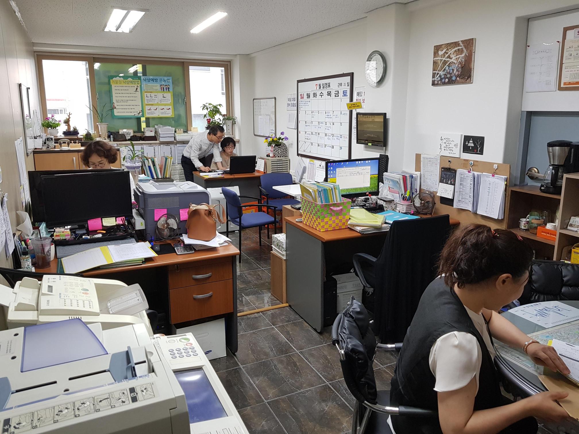 센터 이미지