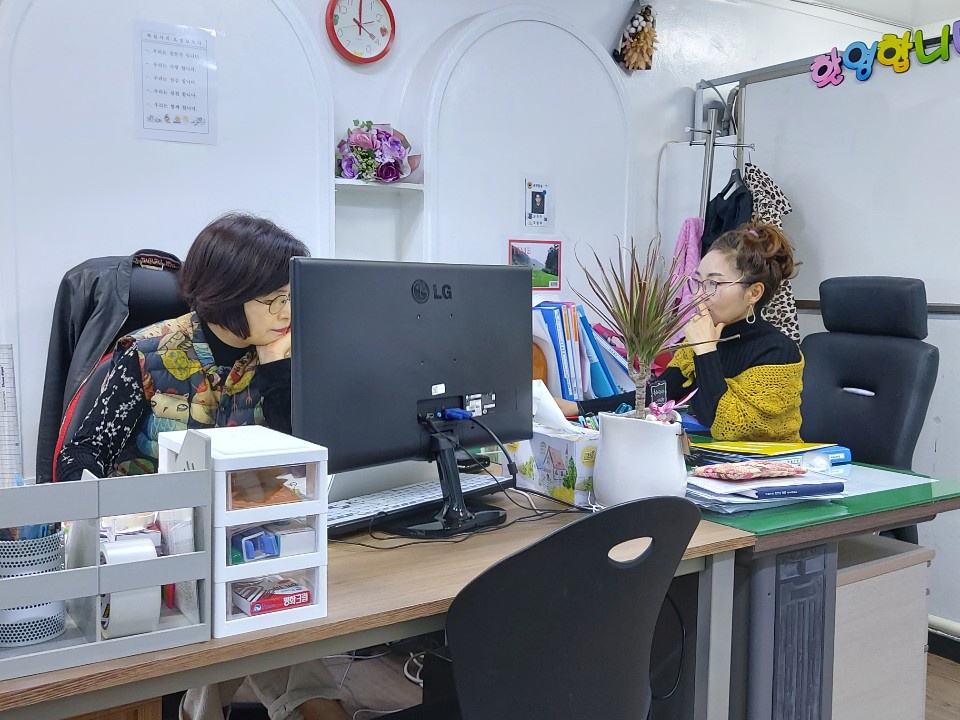 센터 이미지