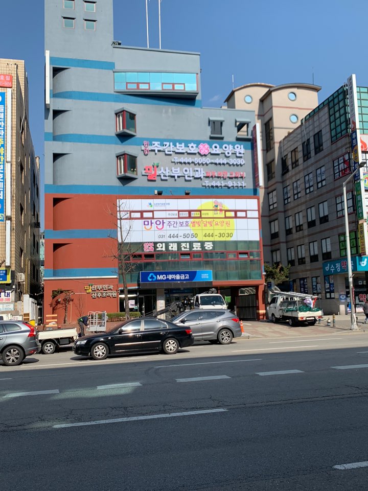센터 이미지