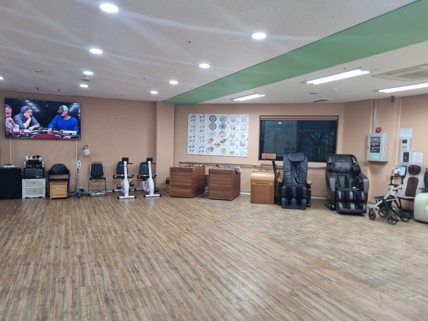 센터 이미지