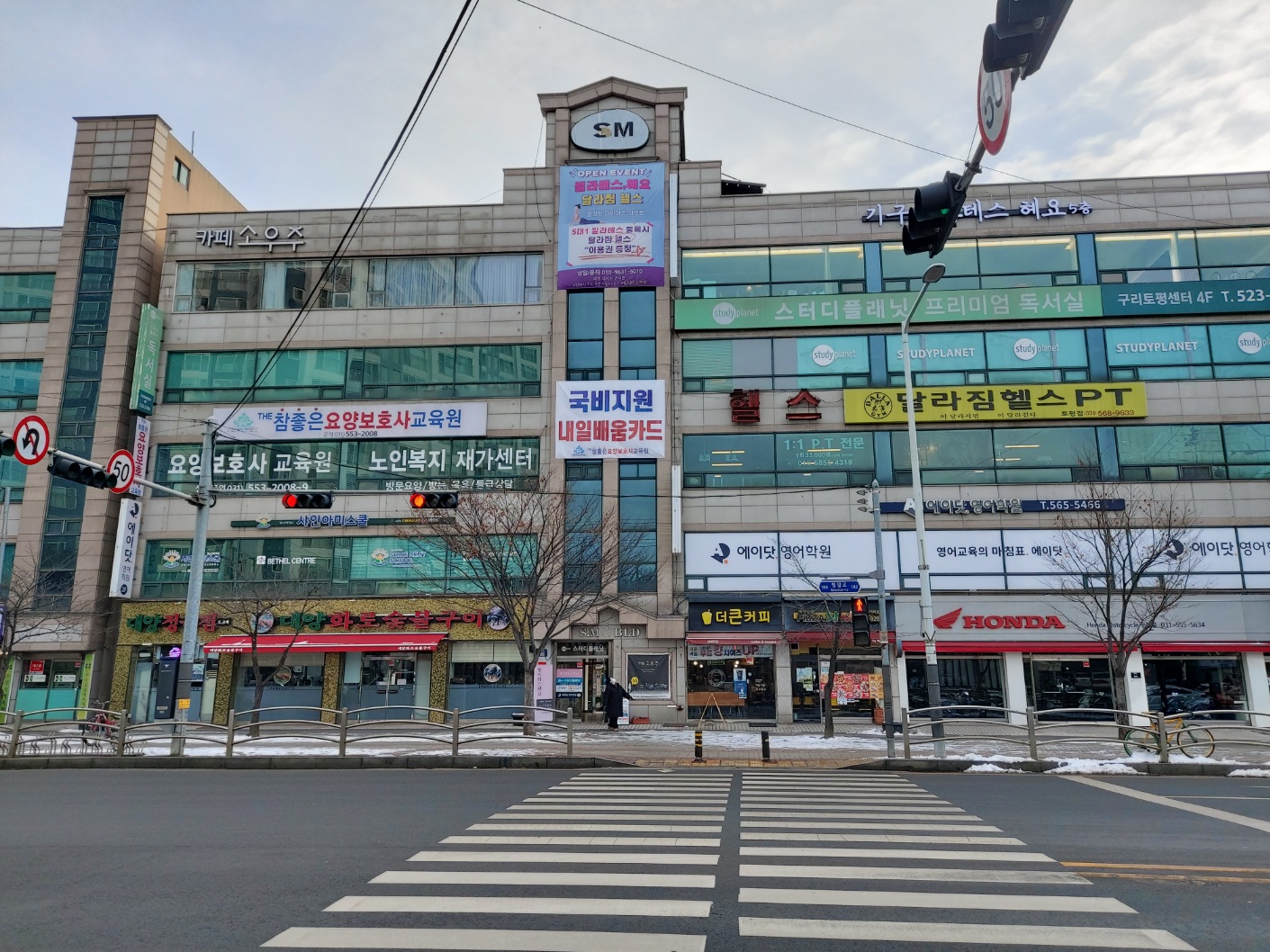 센터 이미지