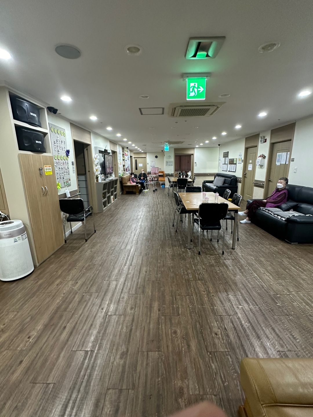 센터 이미지