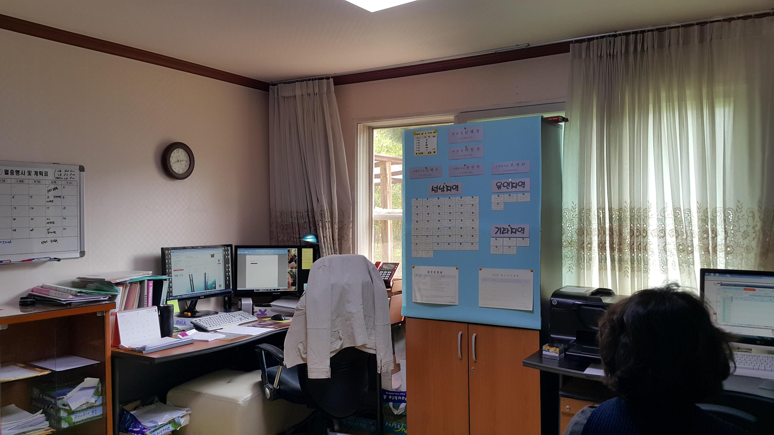 센터 이미지