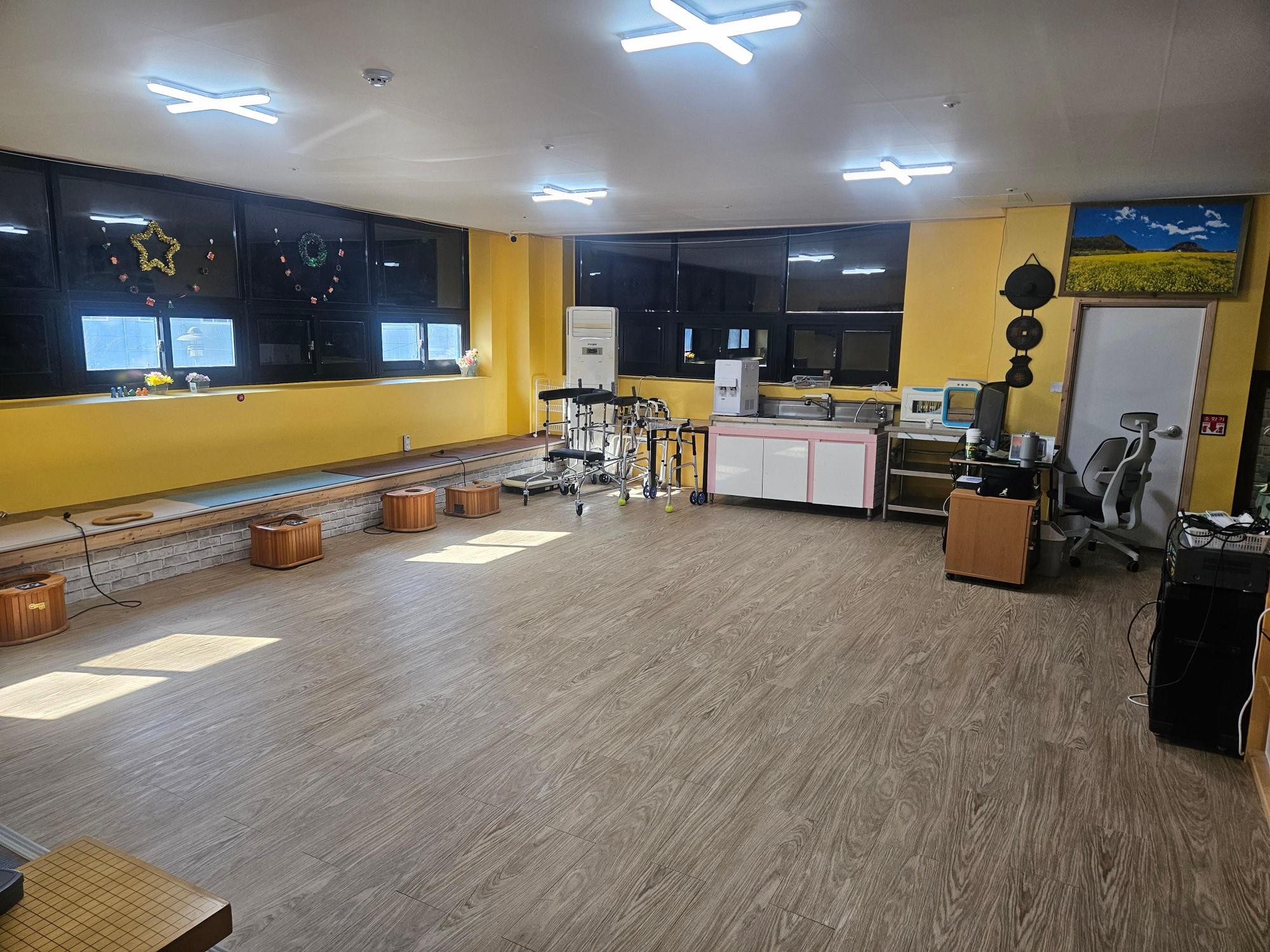 센터 이미지