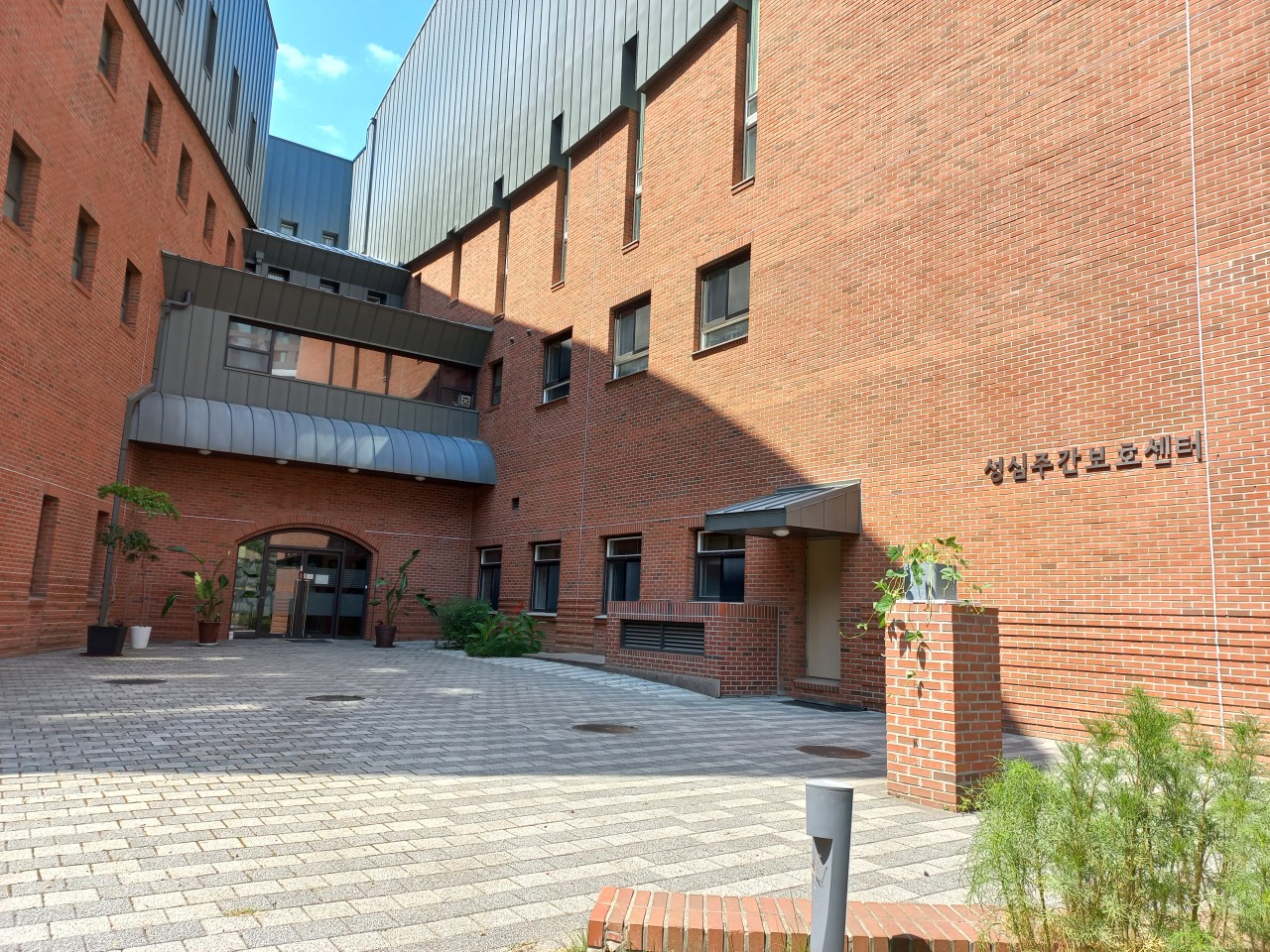 센터 이미지