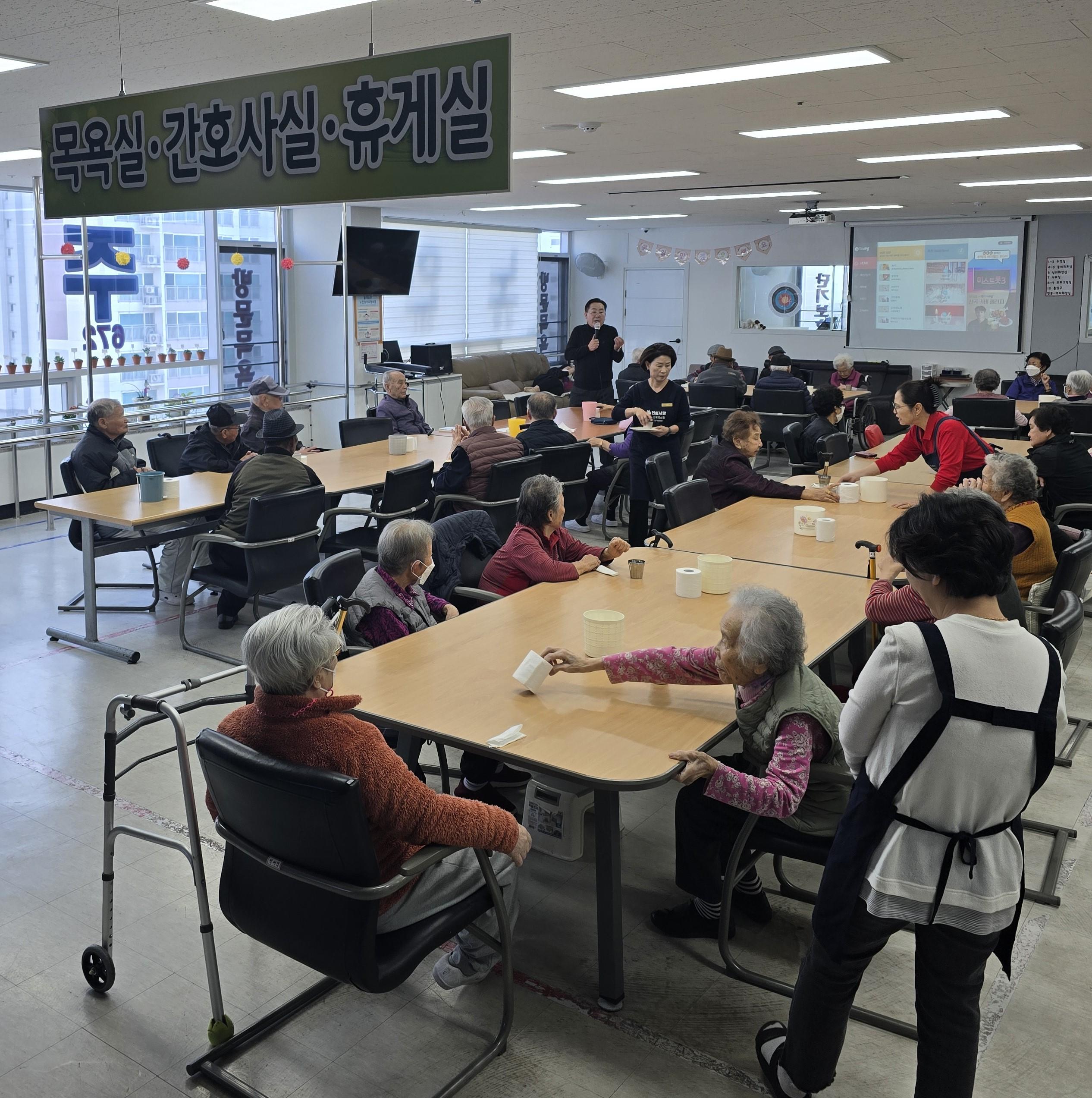 센터 이미지
