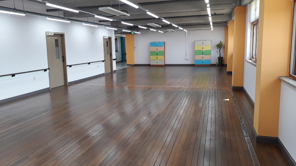 센터 이미지