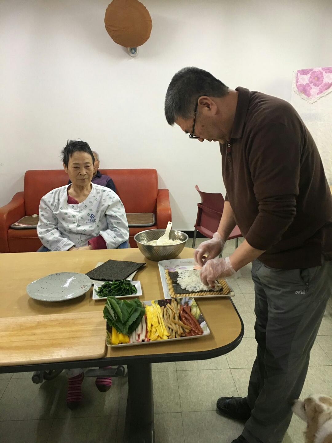 센터 이미지