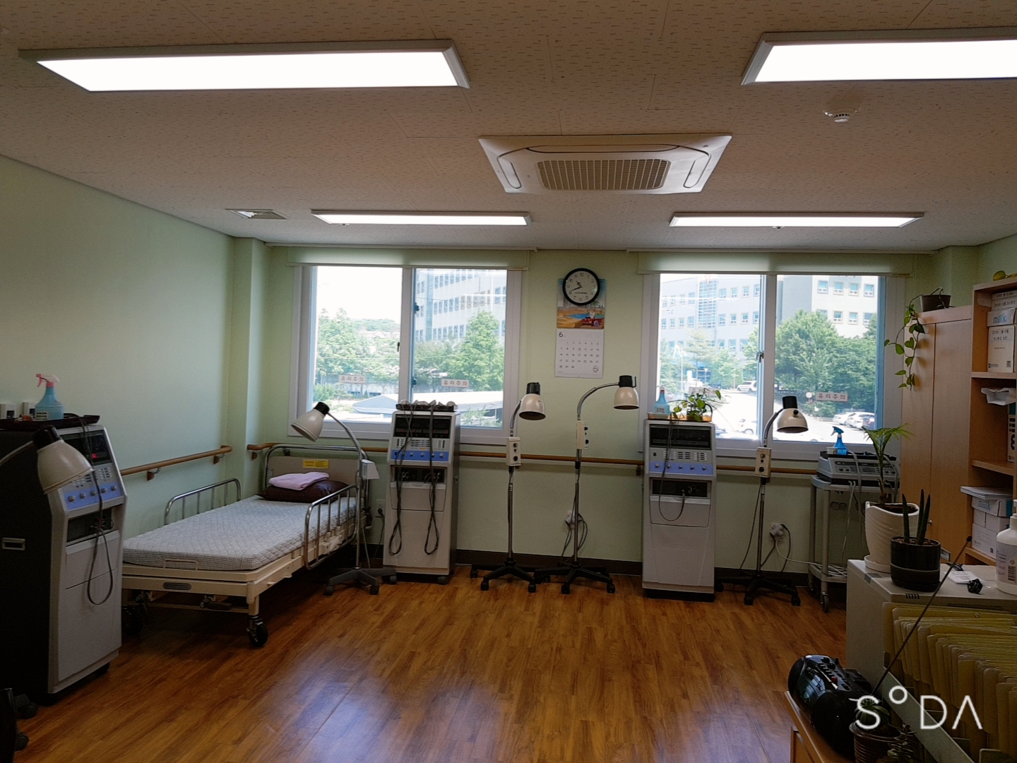 센터 이미지