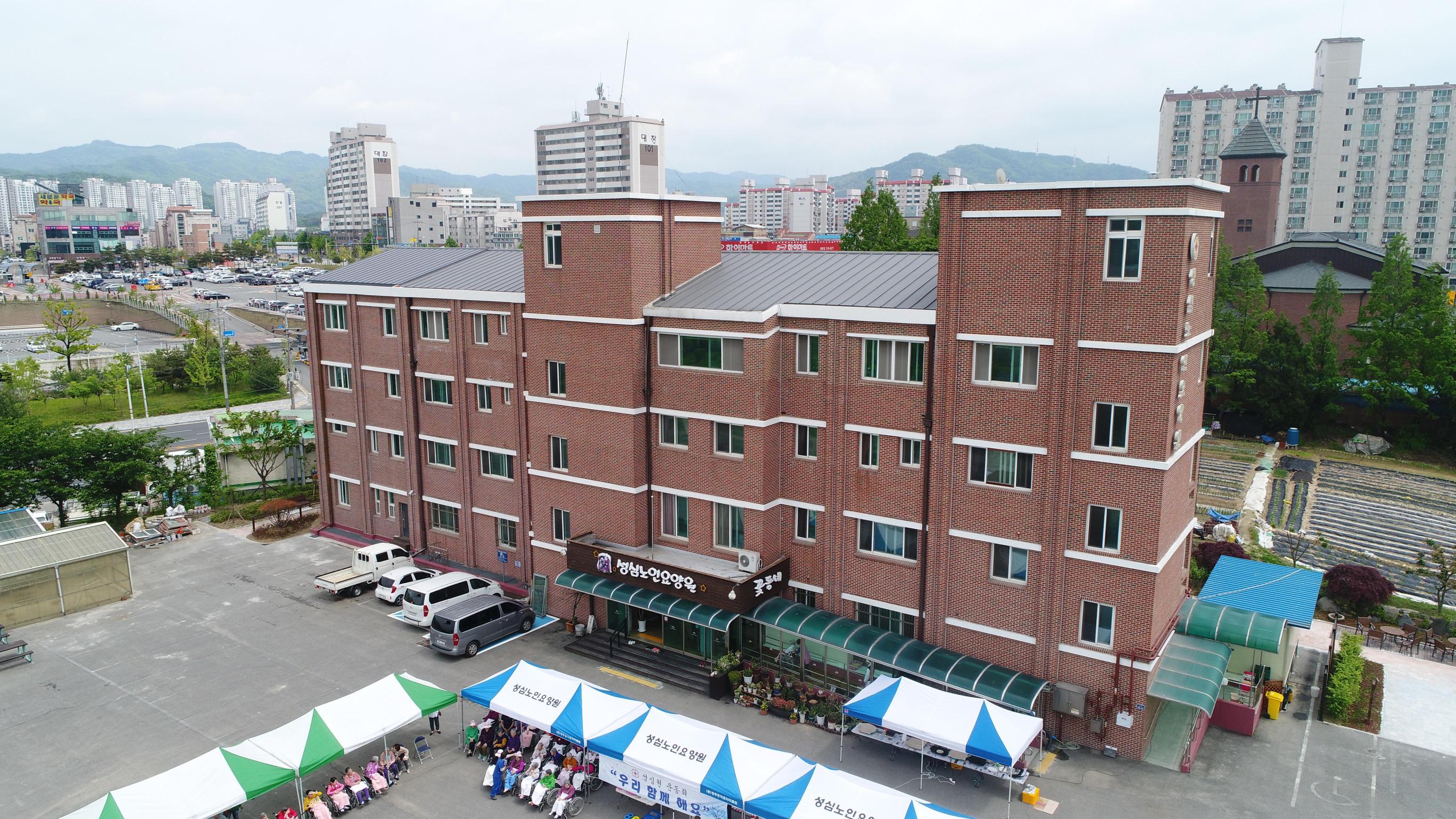 센터 이미지