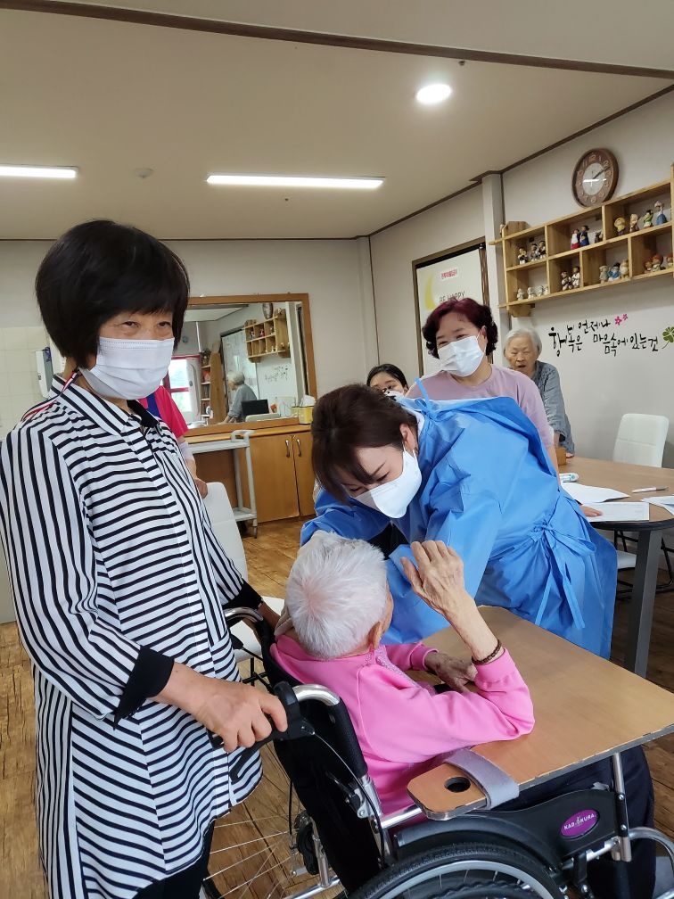 센터 이미지