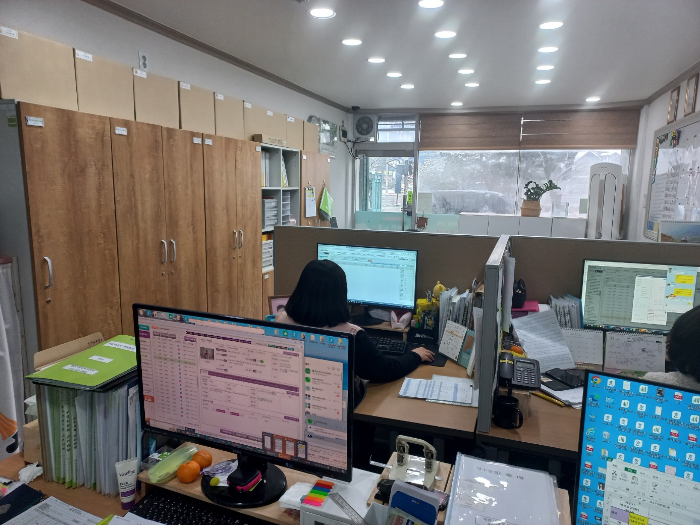 센터 이미지