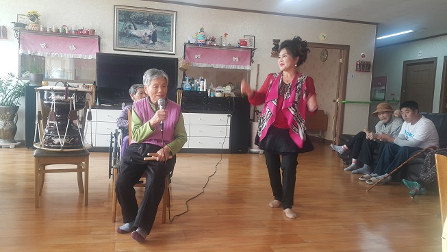 센터 이미지