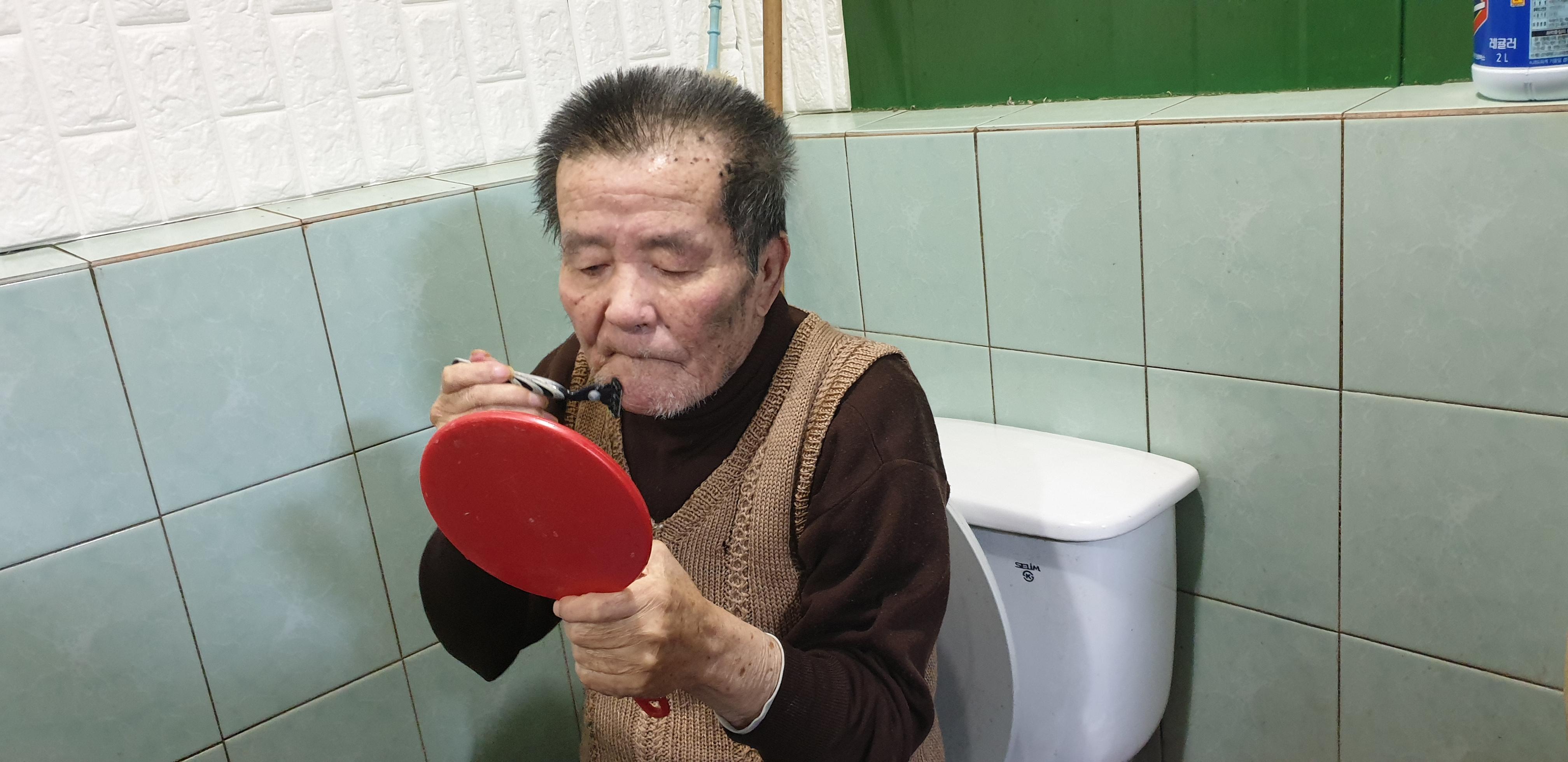 센터 이미지
