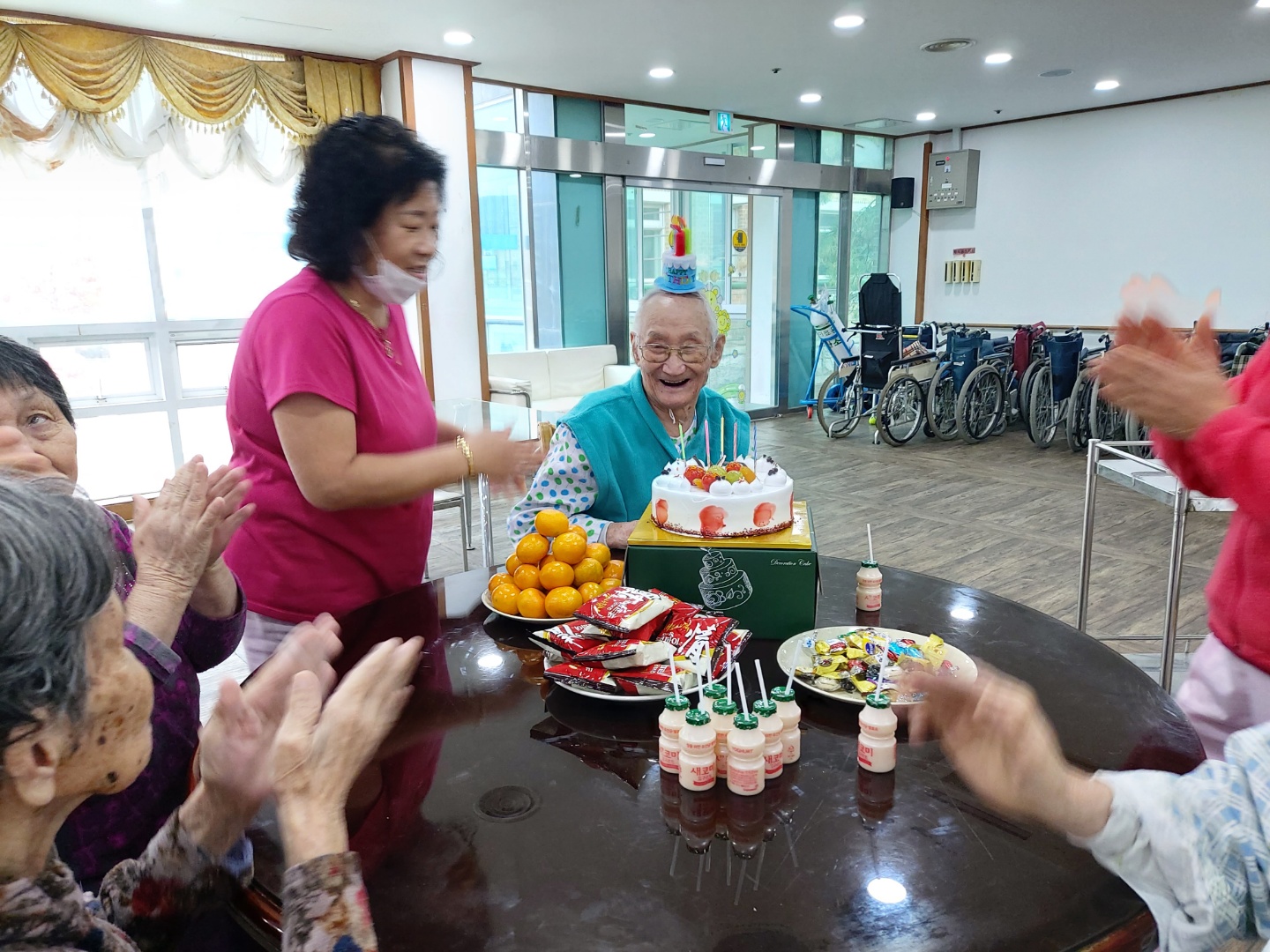 센터 이미지