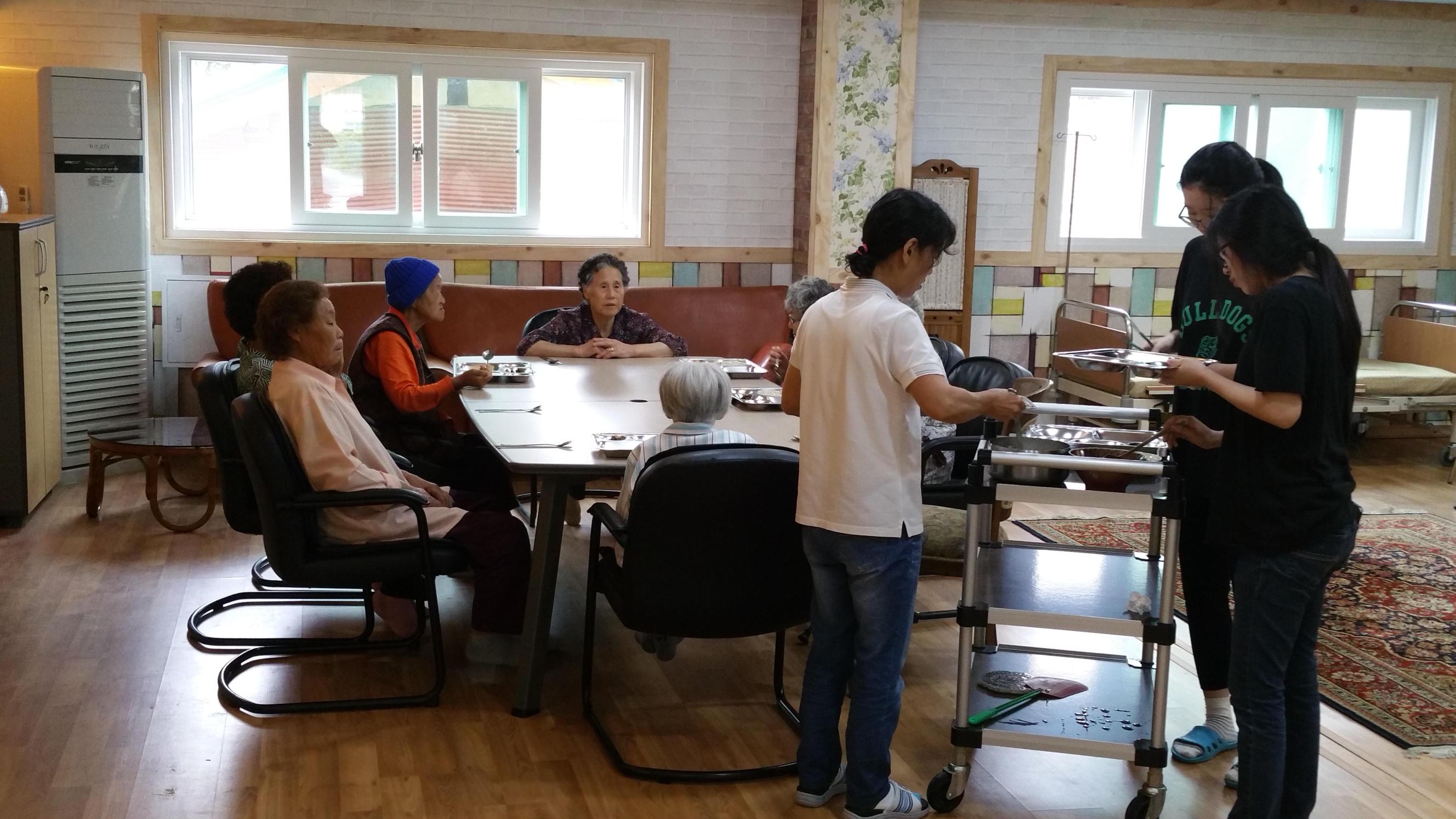 센터 이미지
