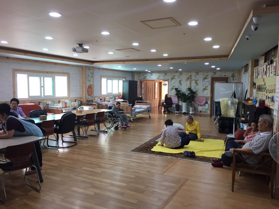 센터 이미지